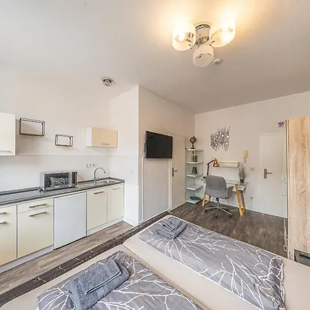 2g Lv 5-zimmer-apartment Hbf Apartment *