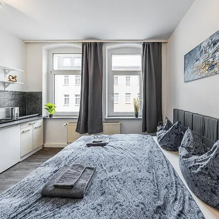 2g Lv 5-zimmer-apartment Hbf Apartment *