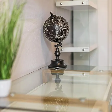 2g Lv 6-zimmer-apartment Hbf Halle (Saale)