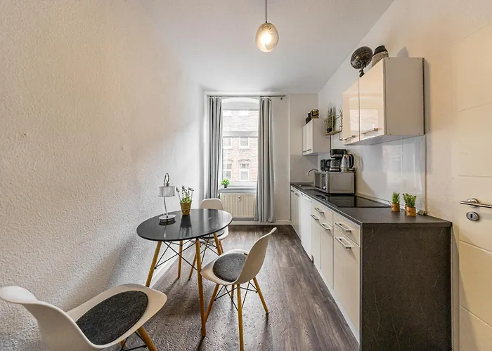 2g Lv 6-zimmer-apartment Hbf *