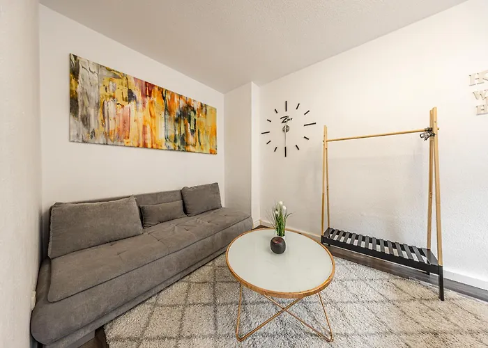 2g Lv 6-zimmer-apartment Hbf Halle (Saale)