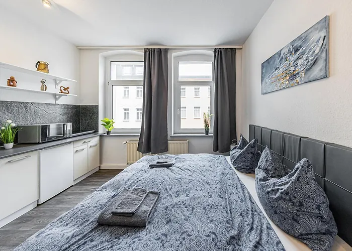 2g Lv 6-zimmer-apartment Hbf Apartment *