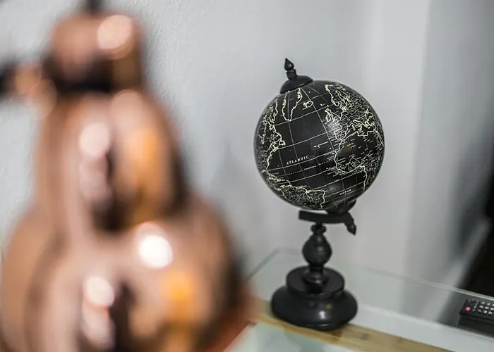 2g Lv 6-zimmer-apartment Hbf Apartment *