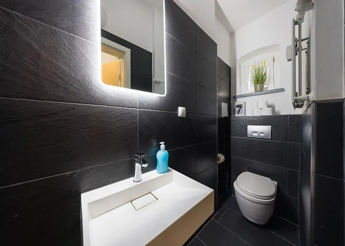 2g Lv 6-zimmer-apartment Hbf Apartment *